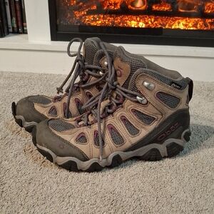 Oboz Footwear Sawtooth 2 Mid Hiking Boots Waterproof Size 7 Womens Outdoor